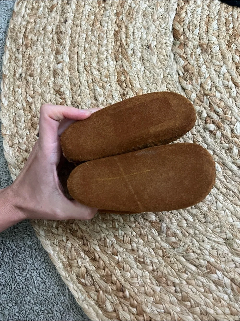 Minnetonka baby unisex genuine Brown Suede Fringe Moccasins no flaws size 2